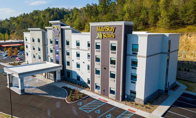 Scott Depot Hotel | MainStay Suites Winfield - Teays Valley