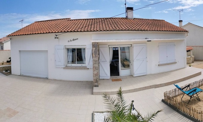 LʼAiguillon-sur-Mer House | Maison à 5 Minutes de la Plage, la Chicane, Laiguillon sur Mer