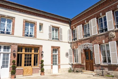 Ay Bed & Breakfast | Maison à Deux Mains