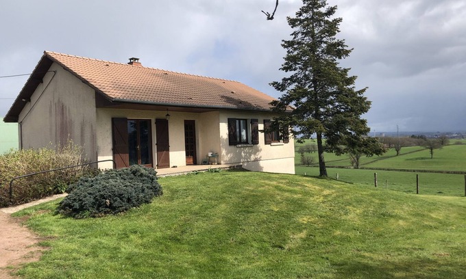 Sanvignes-les-Mines Cabin | Maison à la Campagne au Calme