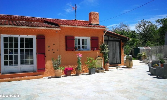 Forcalqueiret House | Maison accueillante avec piscine a Forcalqueiret