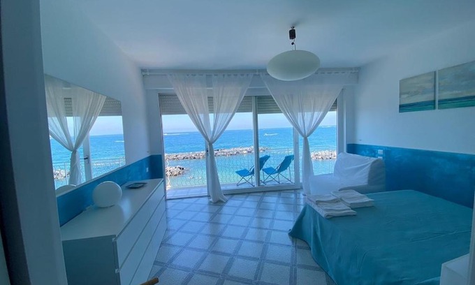 Massa Lubrense House | Maison Aurora Home on the sea