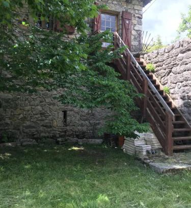 Borne House | Maison avec balcon à Borne, 70 m², 5 personnes avec jardin
