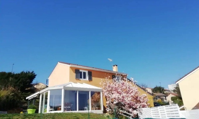 Bel Air - Le Golf - Cote Chaude House | Maison Calme Avec Piscine et vue Imprenable