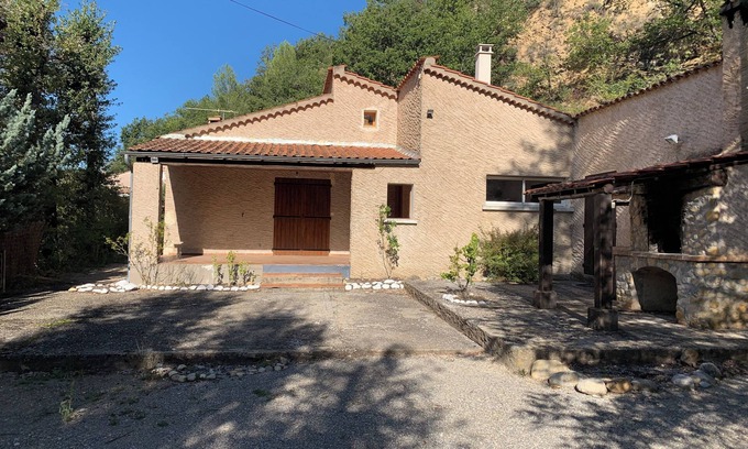 Estoublon House | Maison Dans un Cadre Privilégié et Calme à Estoublon