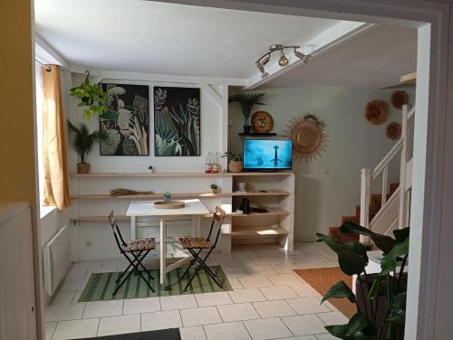Saint-Eloy-les-Mines House | Maison de campagne