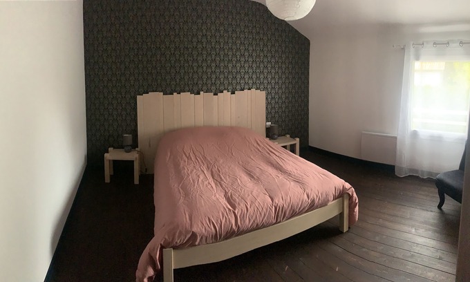 Sommepy-Tahure House | Maison de Campagne Entièrement Rénové Grand Terrain Avec Espace Ombragé Jacuzzi