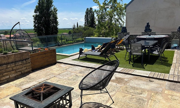Chaignay House | Maison de Campagne Avec Piscine à 15 Minutes de Dijon, Idéal Pour les Familles