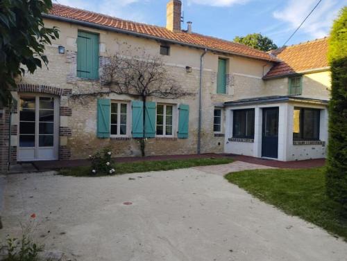 Lindry House | Maison de campagne