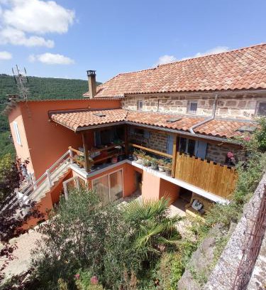 Saint-Beauzely House | Maison de campagne tout confort, bol d'air frais