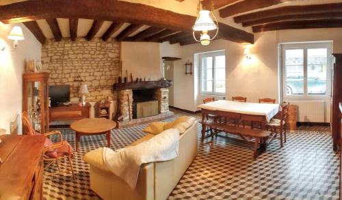 Les-Trois-Moutiers House | Maison de charme avec jardin aux Trois-Moutiers, 116 m², 6 pers.