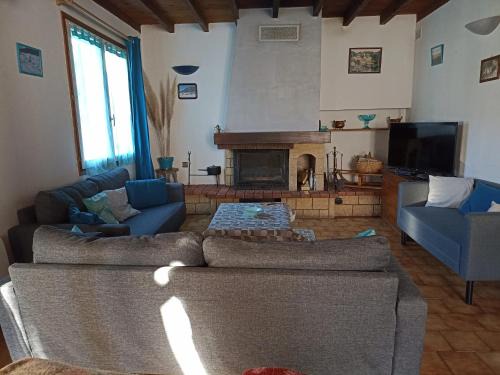 Fontrabiouse House | Maison de charme à Fontrabiouse avec vue sur la montagne