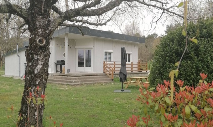 Saint-Paul-des-Landes House | Maison DE Vacances A LA Campagne A Moins DE 10 MIN DU LAC