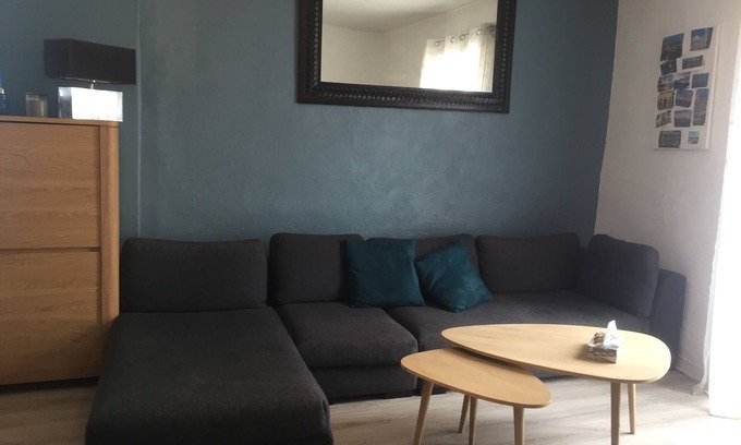 Saint-Jean-de-Vedas House | Maison de Village 15 Minutes des Plages