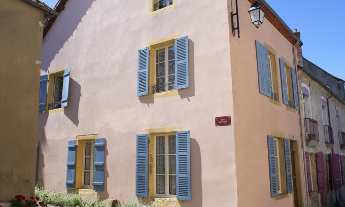Toulon-sur-Arroux House | Maison de Village Avec Grand Jardin Très Calme