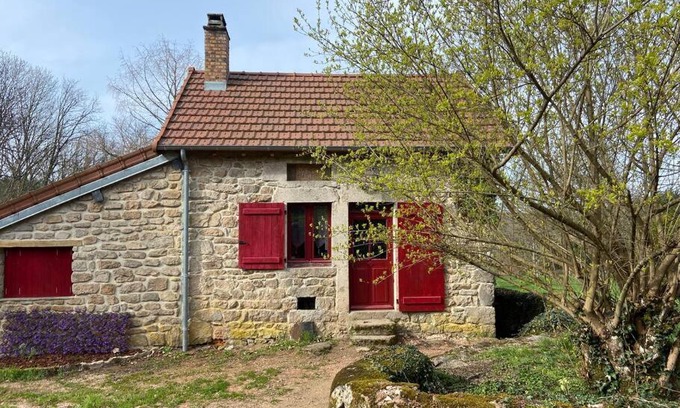 Quarre-les-Tombes House | Maison du petit Poète