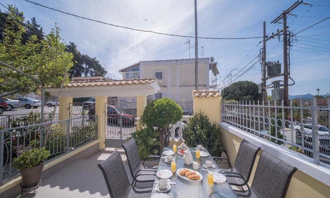 Corfu Town Apartment | Maison du Soleil by Hotelius