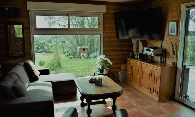 Lauzach House | Maison en Bois en Campagne, Proche de L'océan Atlantique et du Golfe du Morbihan
