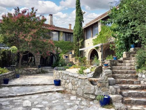 Saint-Andre-de-Cruzieres House | Maison familiale avec piscine partagée à Saint-André-de-Cruzières