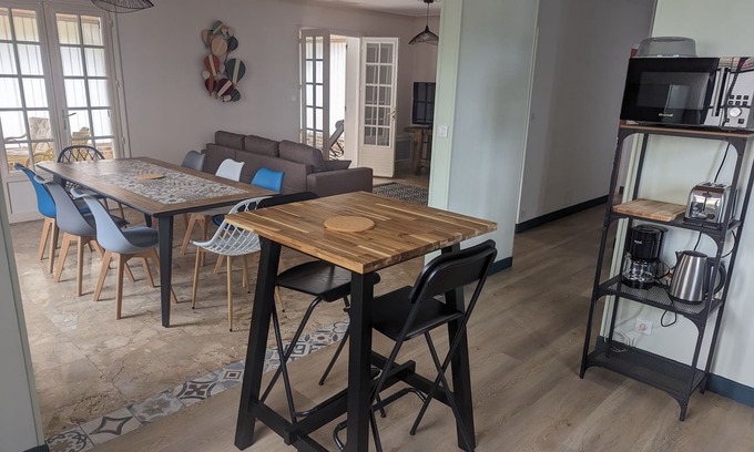 Saint-Georges-sur-Cher House | Maison Familiale Grande Capacité