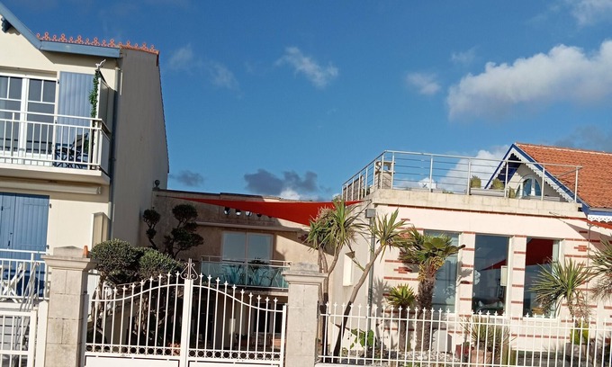 Quartier du Stade House | Maison Face à la mer