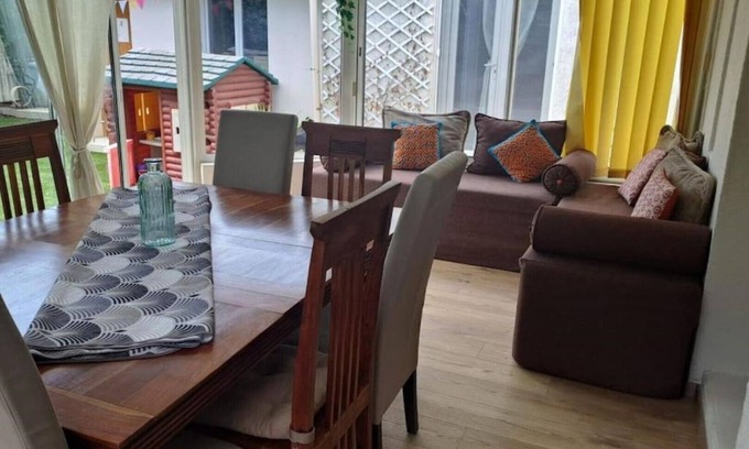 Montfavet House | Maison Paisible et Ensoleillée