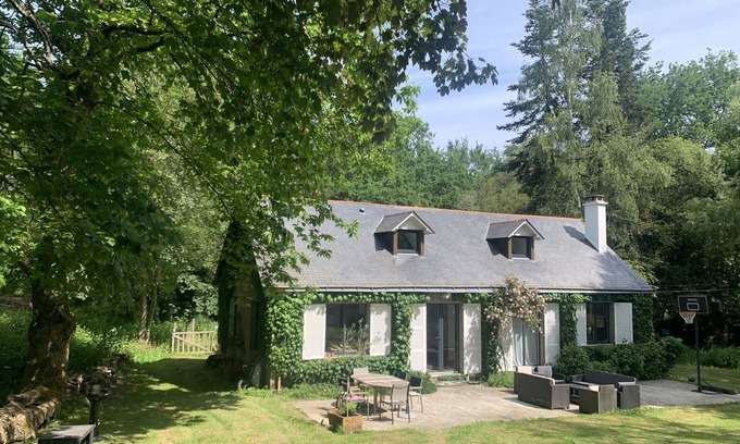 La Chapelle-sur-Erdre House | Maison Rénovée au Calme de la Campagne et Proche de la Ville