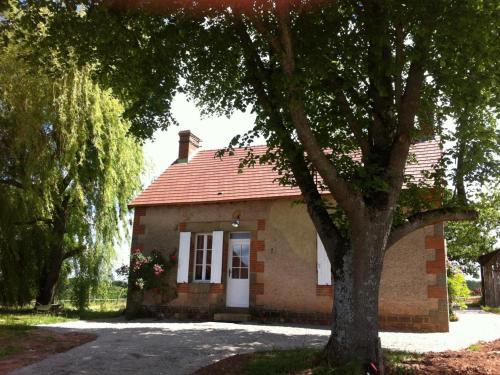 Agonges House | Maison rénovée avec jardin, animaux acceptés, climatisation, parking - FR-1-489-36