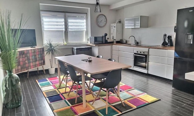 Woippy House | Maison spacieuse 240m² - 7chambres - 16pers'