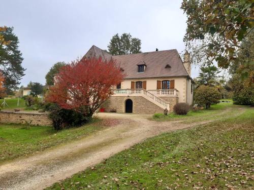 La Fagette House | Maison spacieuse au Bugue avec jardin et equipements sportifs