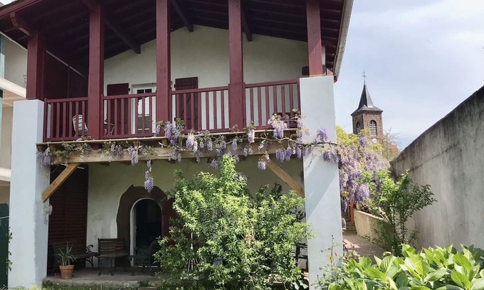 Ispoure House | Maison Typique au Pays Basque