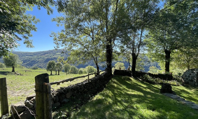 Saint-Martin-Valmeroux House | Maison#vacances#montagne#cantal