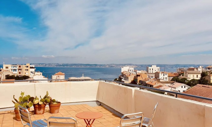 Endoume House | Maison Vue Mer Panoramique La Mascotte Malmousque Marseille