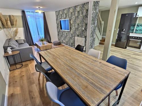 Elbeuf Apartment | Maisonette Cozy, Neuf, Centre-ville, Wifi