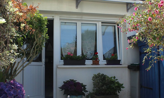 Pont-l'Abbe House | Maisonette with garden. 2-star rental.