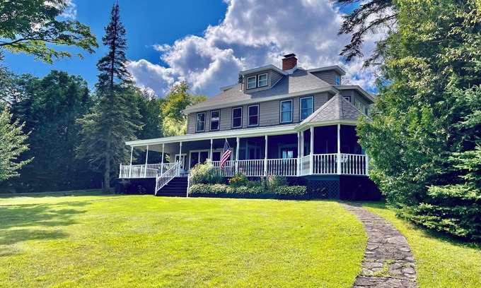 Lake Placid House | MAJESTIC LAKE PLACID WATERFRONT GREAT CAMP-6 BR- each w/private full bath.