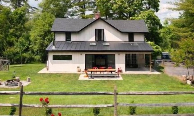 High Falls House | Majestic Restored Farmhouse High Falls