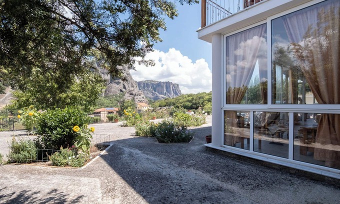 Kalambaka Apartment | Majestic view Home just under Meteora Unesco Site