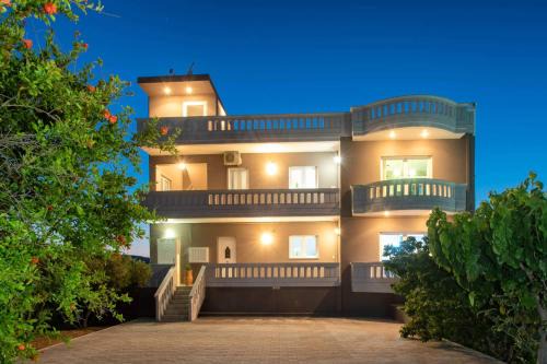 Darmarochori Villa | Majestic Villa