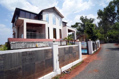 Gureghar Villa | Malama Stay The Cloud Villa 4BHK Panchgani