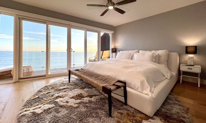 Eastern Malibu House | Malibu Luxury Beachfront Gallery + Private Beach Access