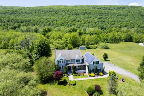 Highland Mills Villa | Malkita Aria Mountainview Retreat