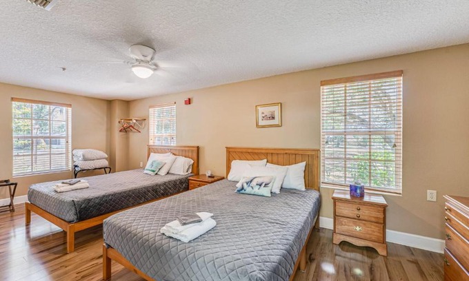Chassahowitzka Bed & Breakfast | Manatee Room