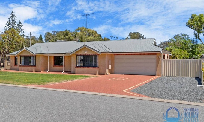 Wannanup House | Mandurah Estuary Breeze