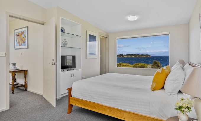 Alonnah House | Manfield Seaside Bruny Island