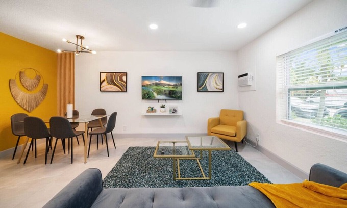 Victoria Park Apartment | Mango Lover's Peaceful Zen Retreat