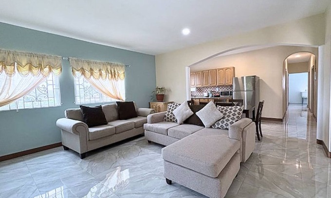 Mango Walk House | Mango Villa at Montego Bay! - Entire home in Montego Bay, Jamaica