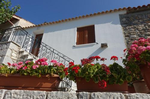 Karvelas House | Mani's House