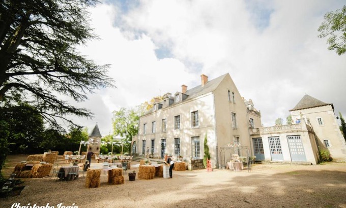 Messas Villa | Manoir de la Perrière maison d'hôtes