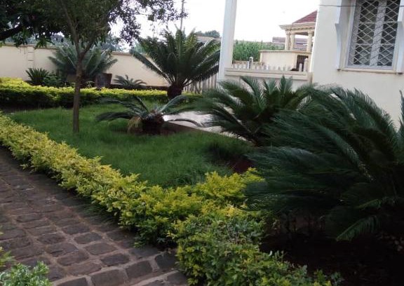 Bafoussam House | MANOIR DES PRINCESSES BAFOUSSAM